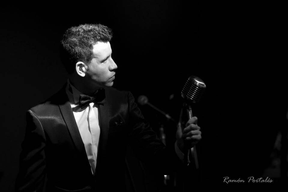 Juanjo Navarro - Crooner