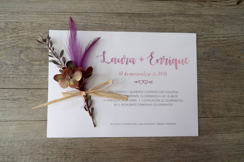 Invitaciones con plumas