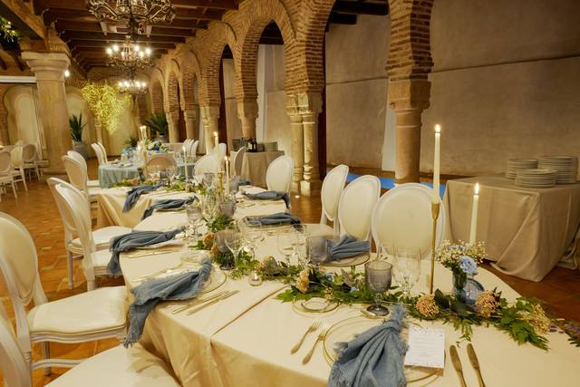 Salón Nazarí decoración mesas