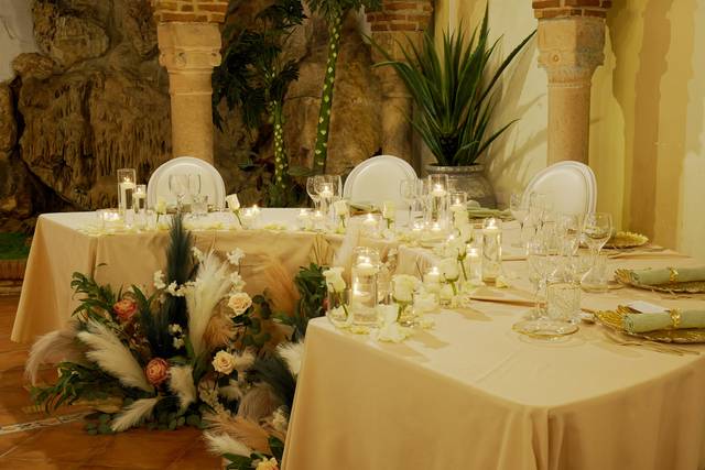 Salón Nazarí decoración mesas