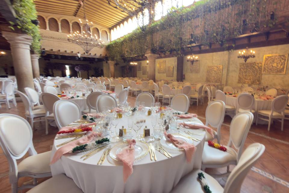 Salón Nazarí decoración mesas