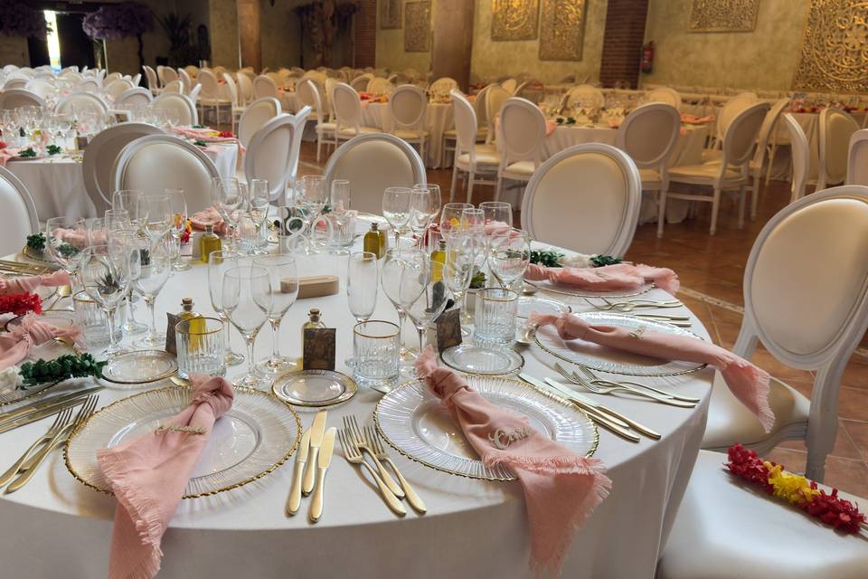 Salón Nazarí decoración mesas