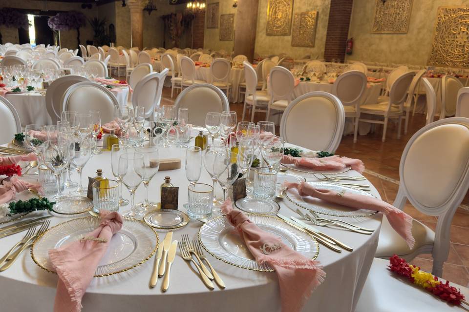 Salón Nazarí decoración mesas