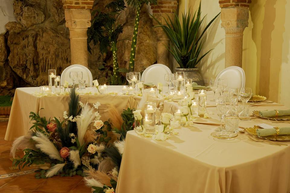 Salón Nazarí decoración mesas