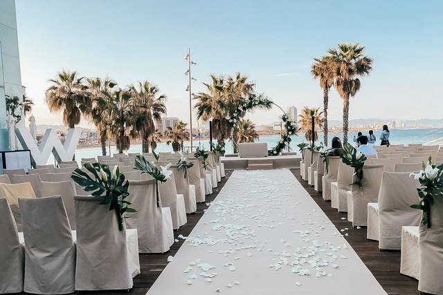 Ceremonia Great Room Terrace