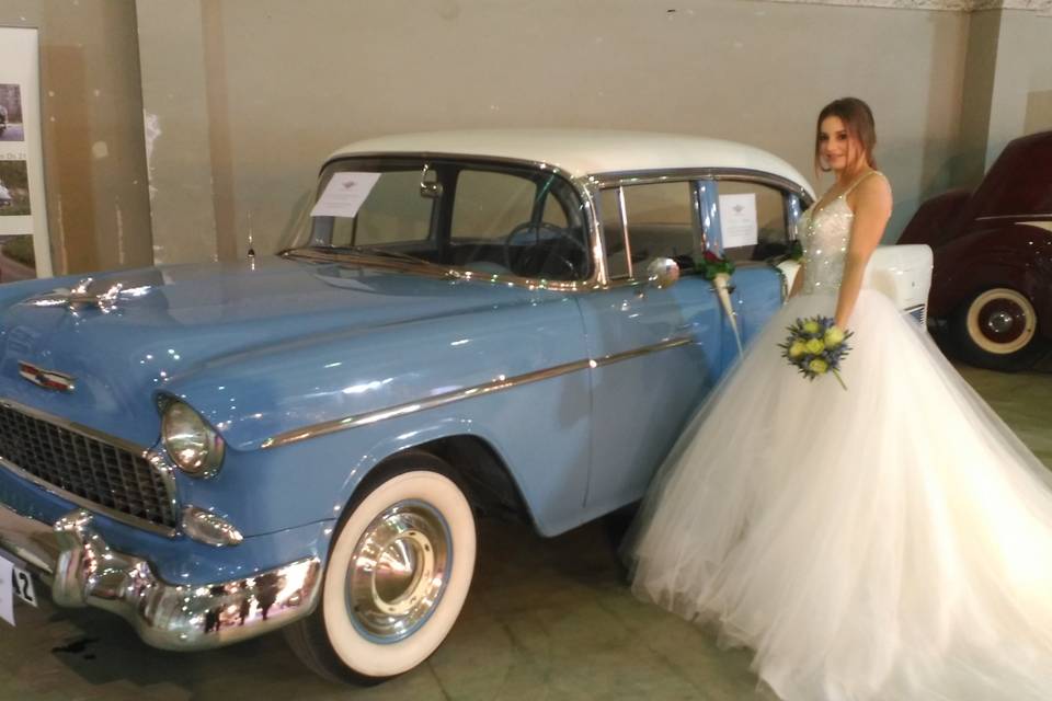 Chevrolet Bel Air con novia