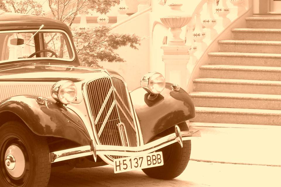 Citroen 11 en sepia