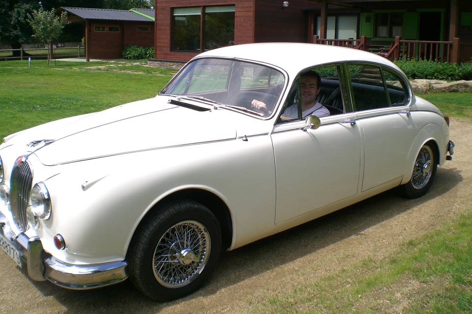 Jaguar MK II exterior