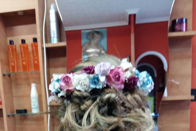 Recogido con tocado