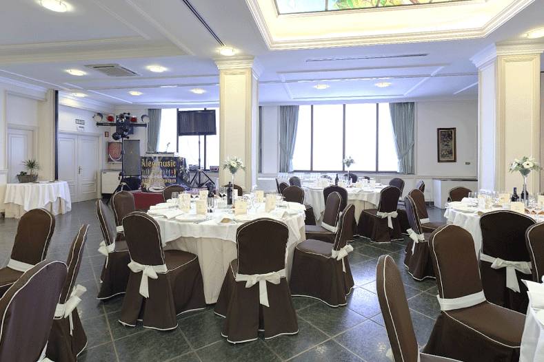 Montaje salón para banquetes