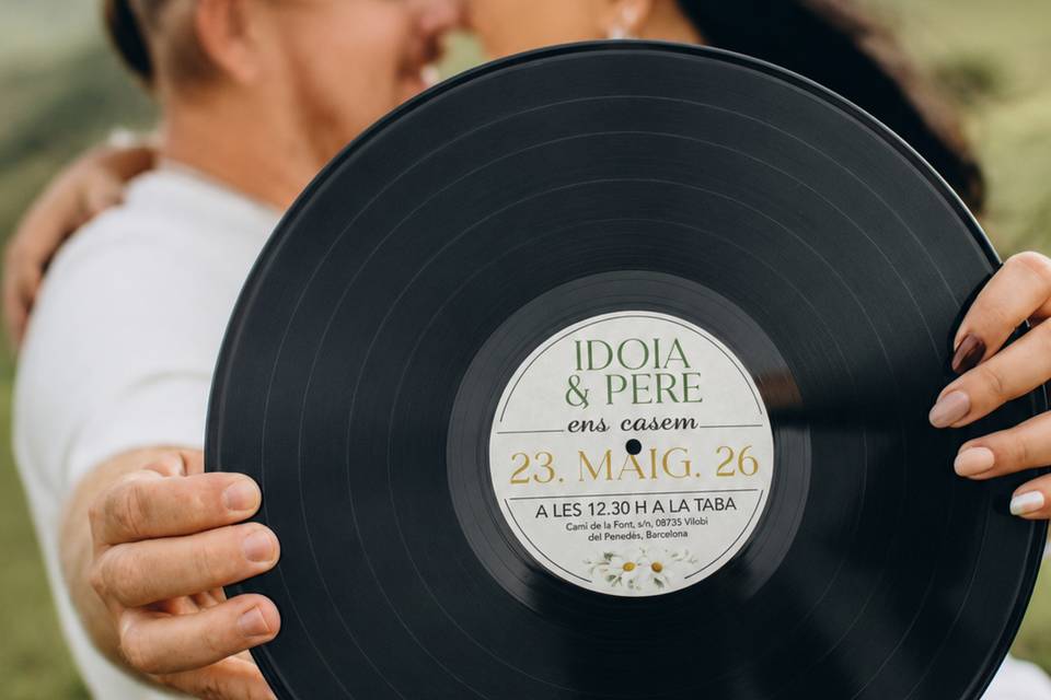 Invitación tipo vinilo