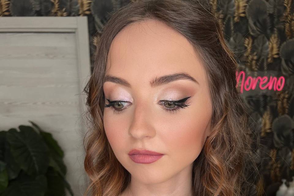 Maquillaje con toques románticos