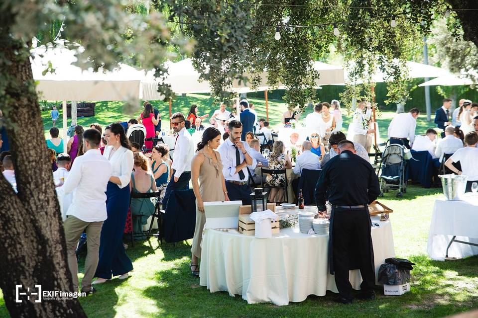 Aperitivo en los jardines