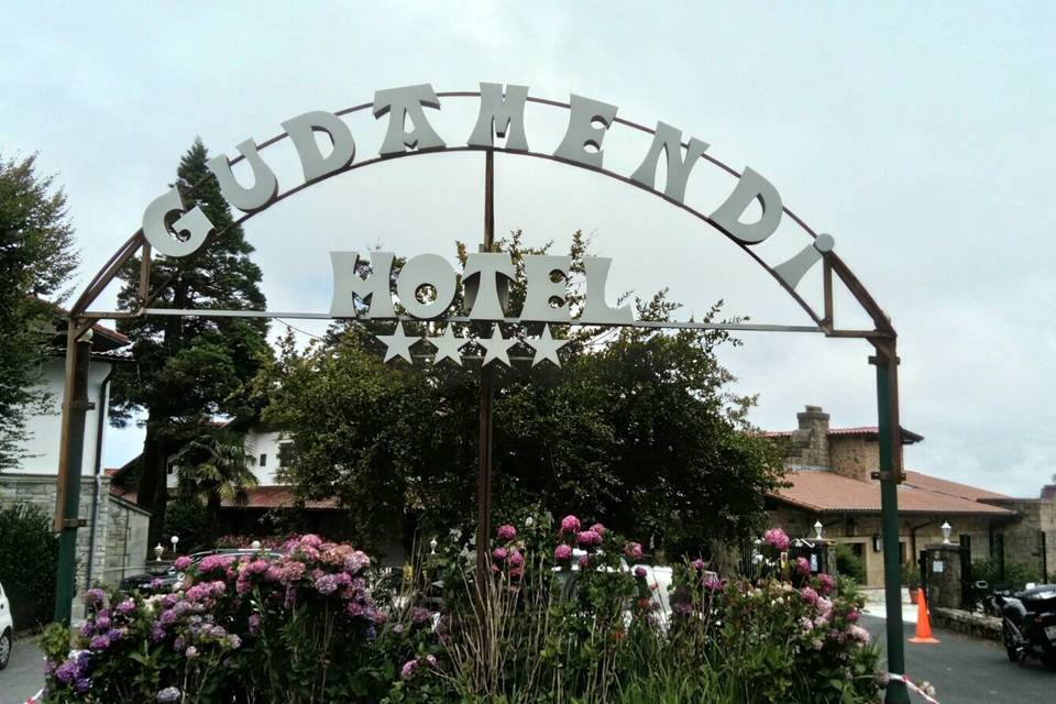 Hotel Gudamendi