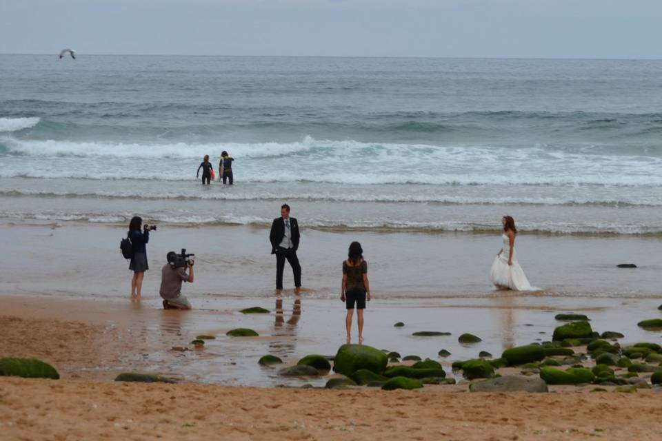 Novios en la playa