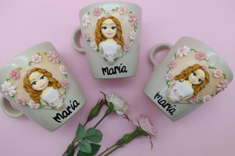 Tazas con muñeca en relieve