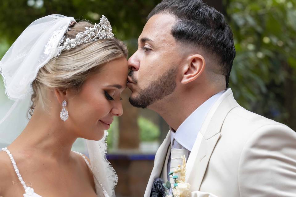 Beso J & MA