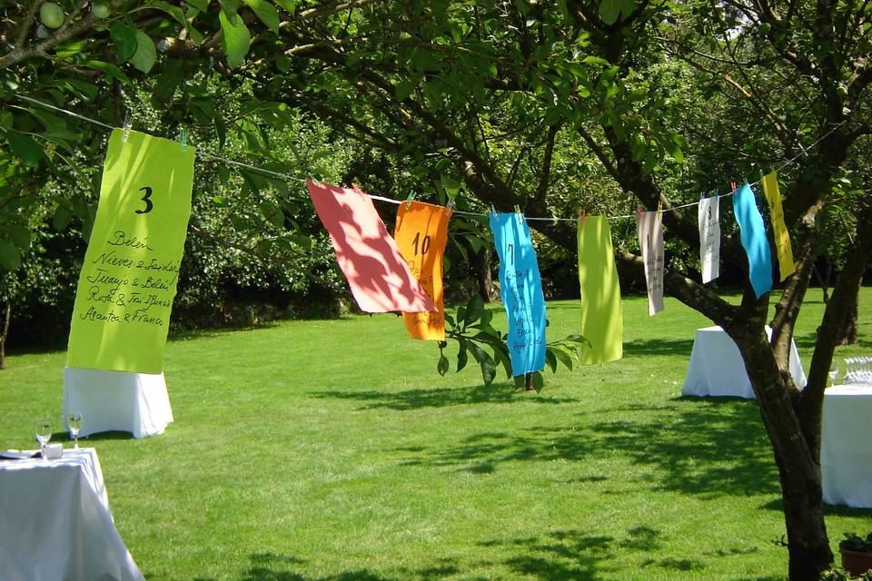 Carpa en el jardín