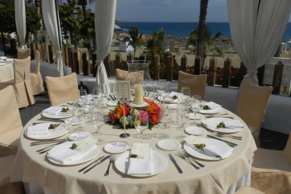 Banquete con vistas a la playa