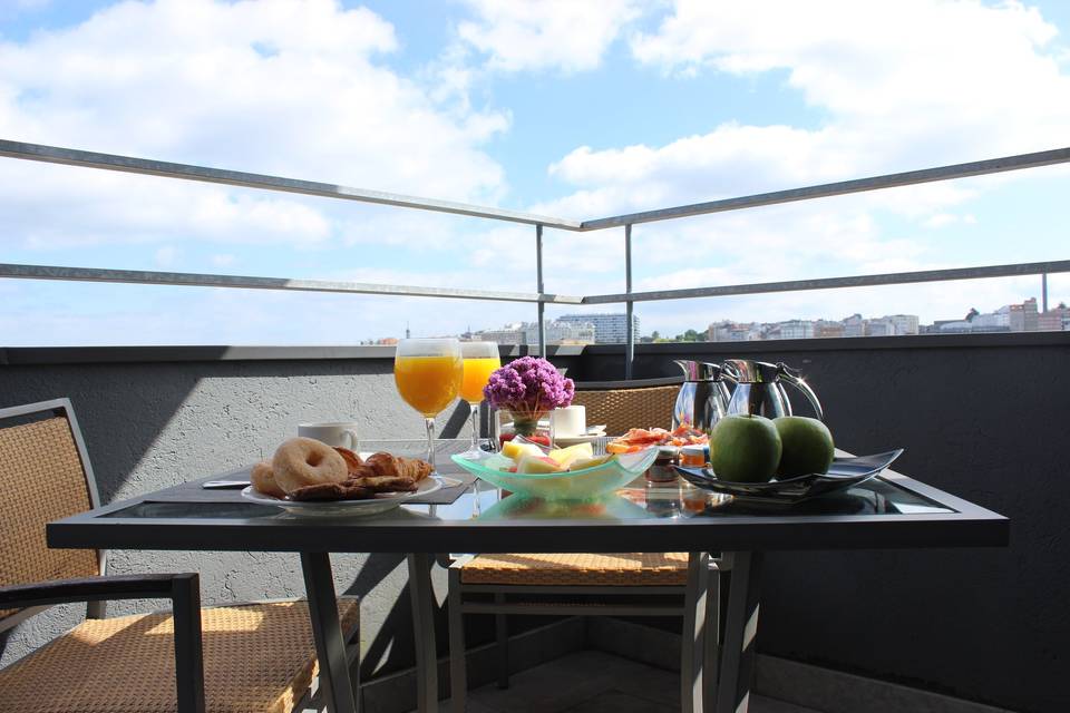 Desayuno terraza de la suitte