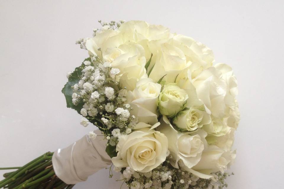 Clásico de rosas blancas