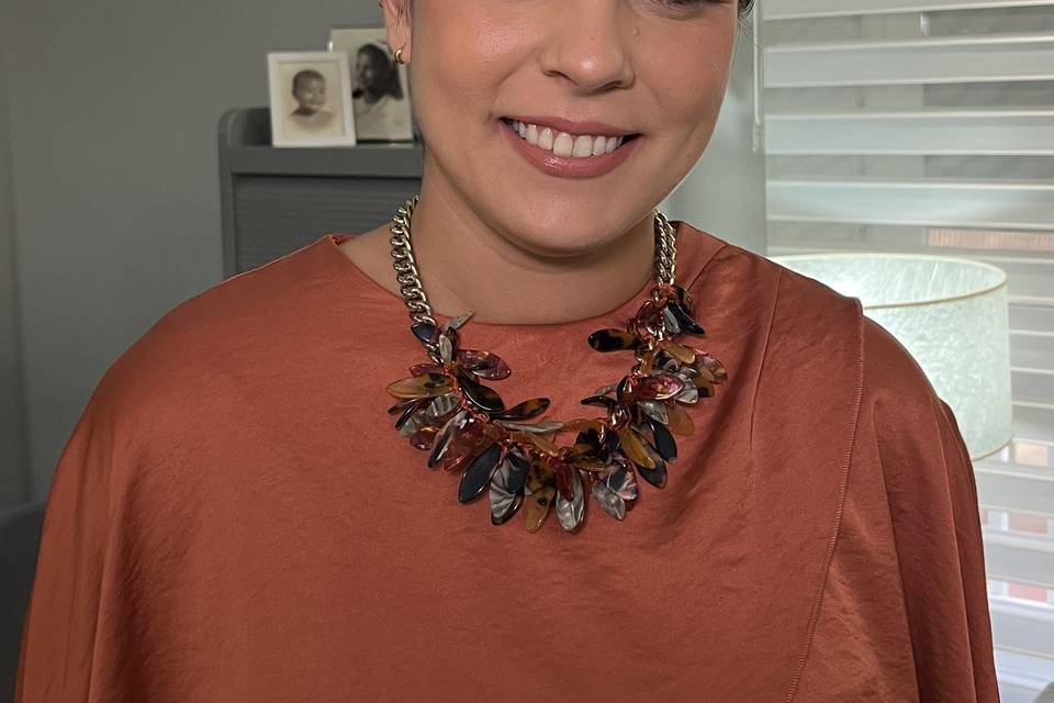 Jimena Durán Makeup