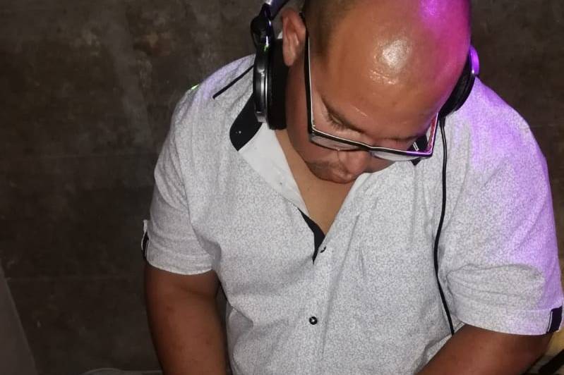 DJ Pocholo