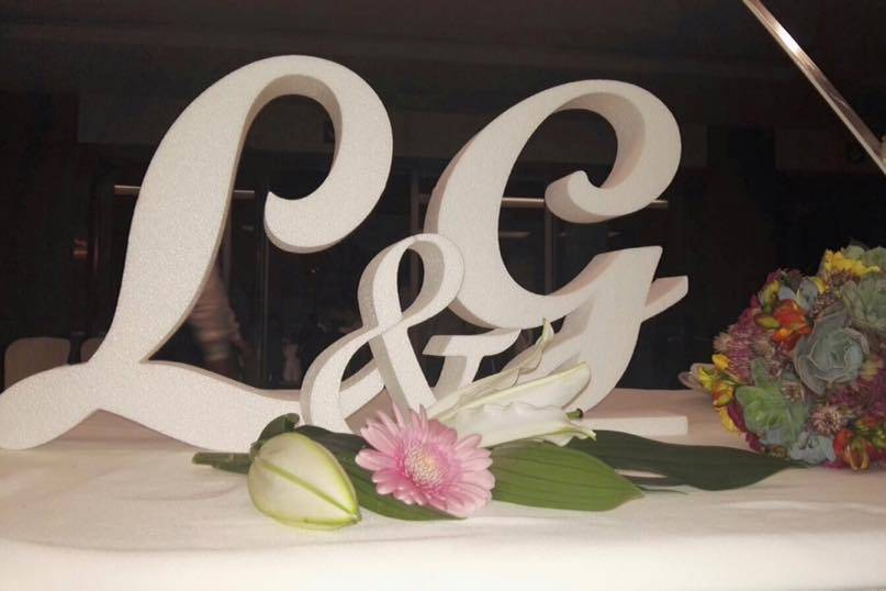 Letras y ramo de novia