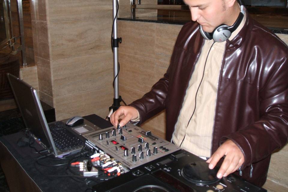 DJ Enrique