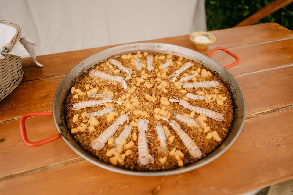 Arroz de galeras y nísperos