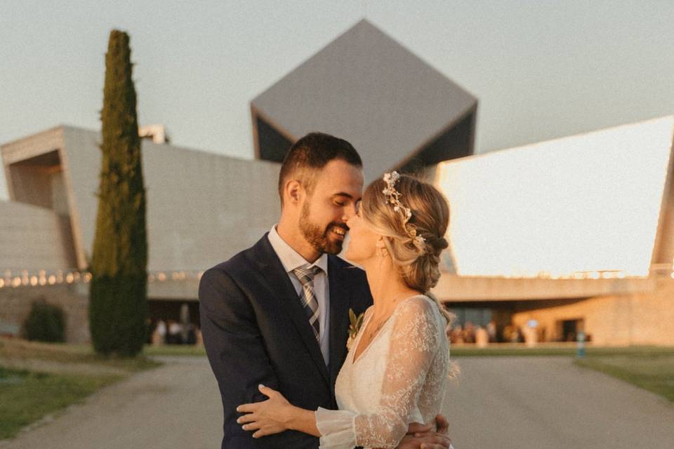 Novios en bodega