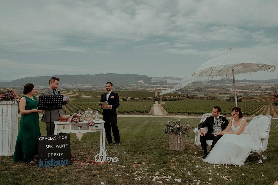 Entrada al salón de novios