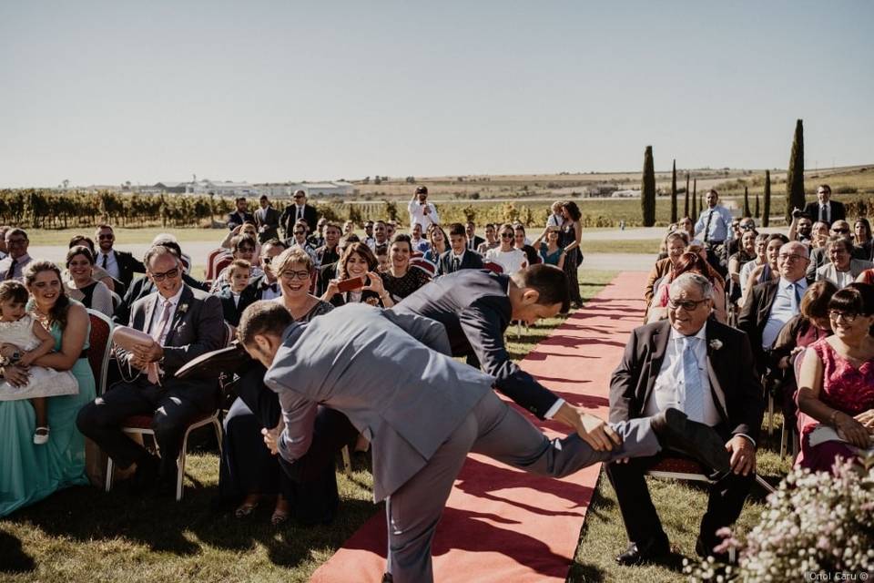 Amigos en la ceremonia