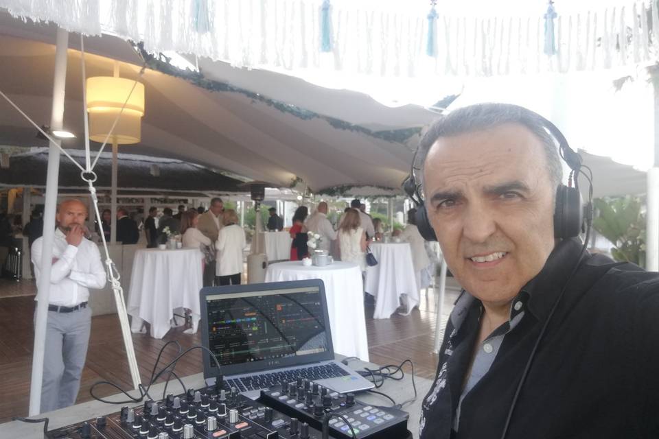 DJ Toni Dirola