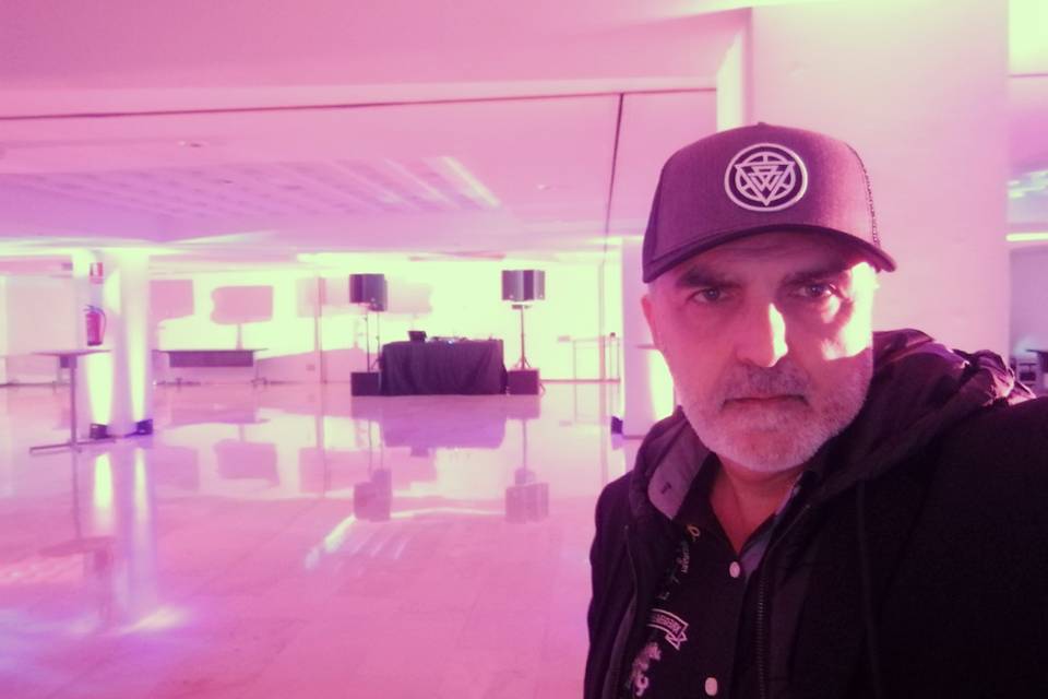 DJ Toni Dirola