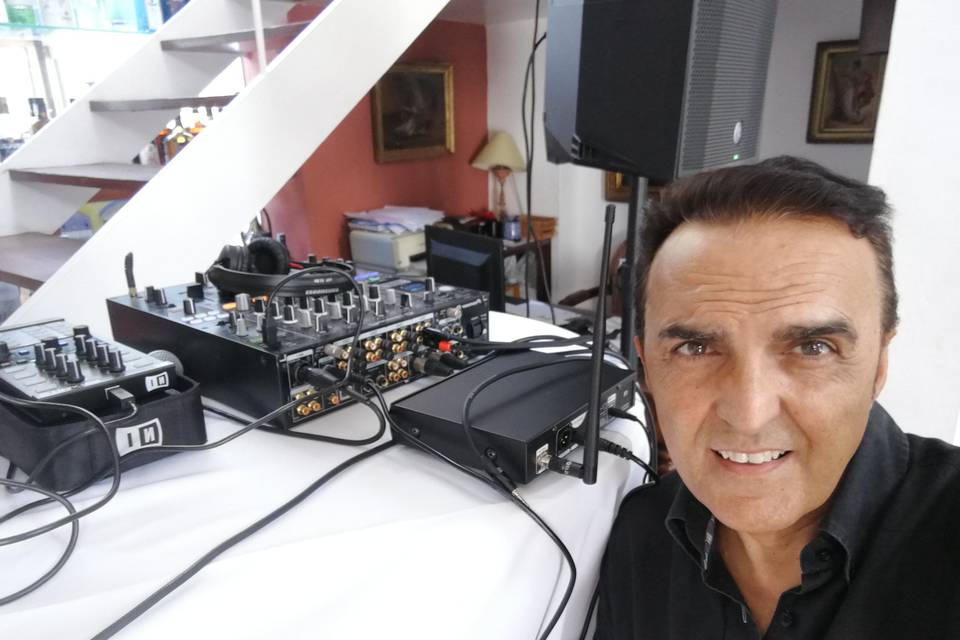 DJ Toni Dirola