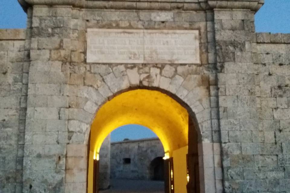 Puerta de La Reina