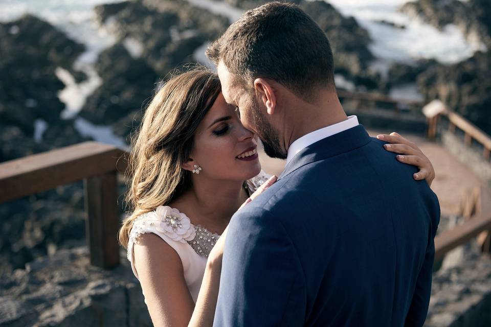 Los novios en su postboda