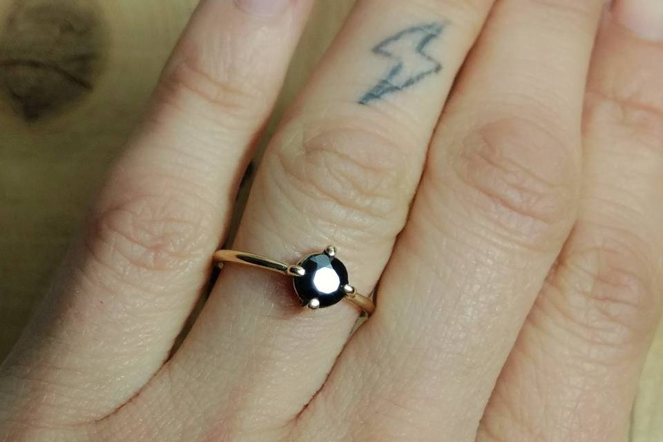 Oro 18k, hematite