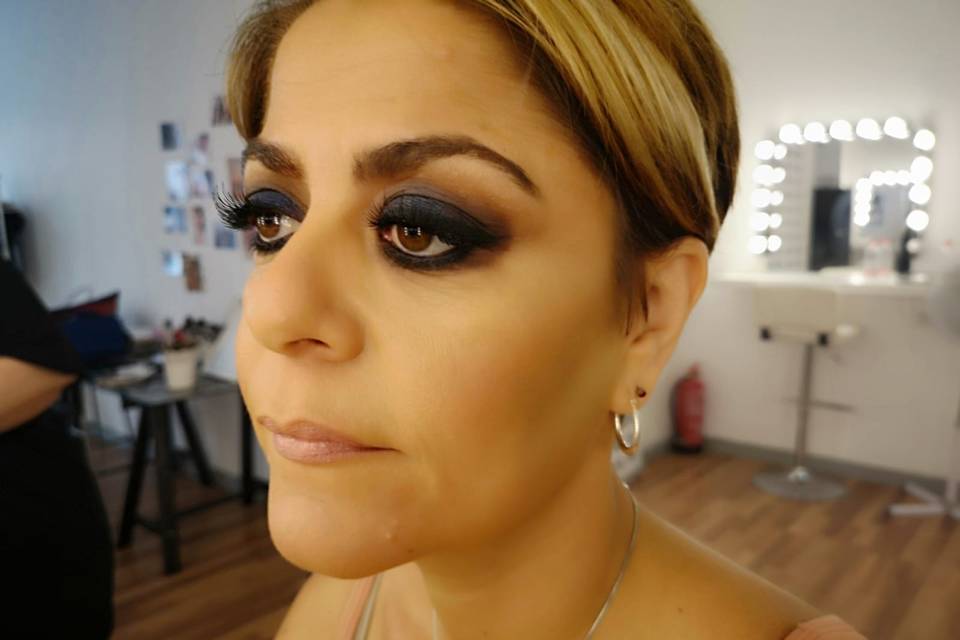 Pili Hernández Makeup & Hairstyle
