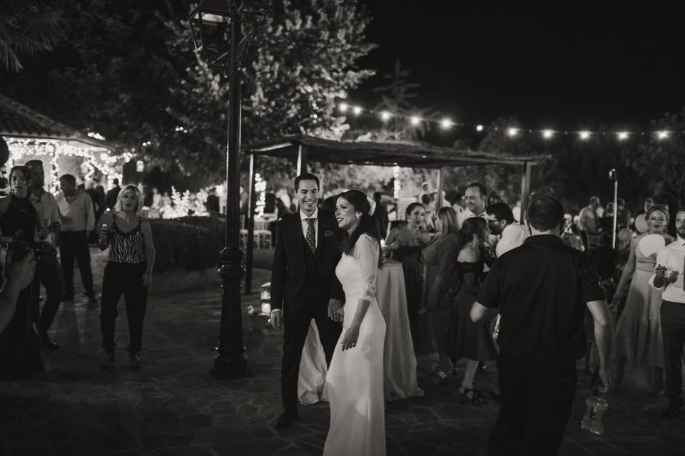 Novios boda noche