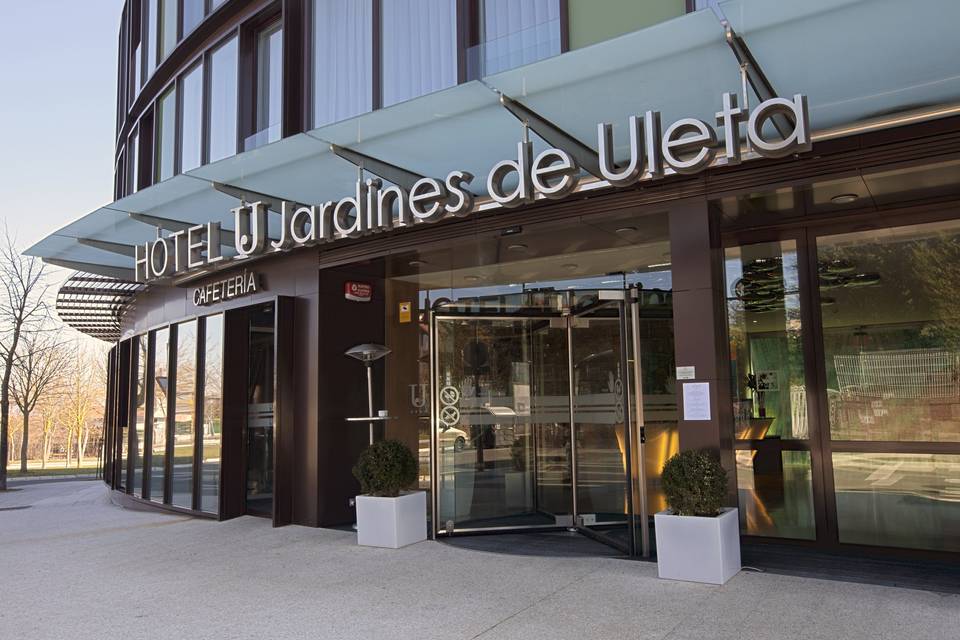 Hotel Jardines de Uleta Suites