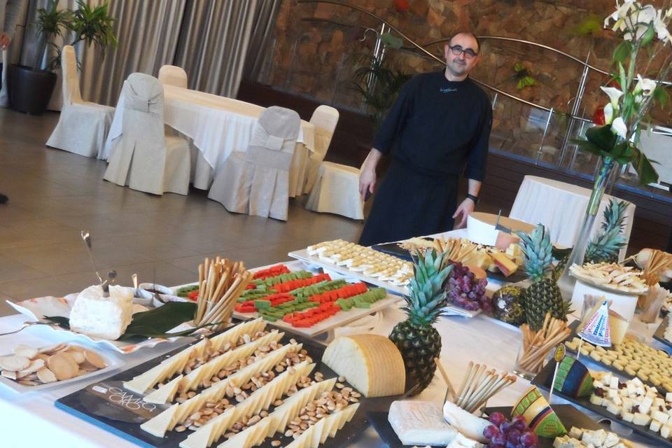 Mesa de quesos en una boda