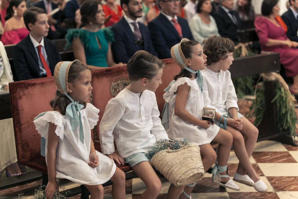 Pajes y damitas