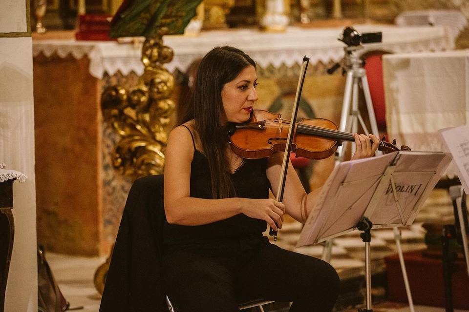 Cándida, la violinista