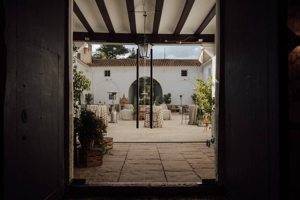 Entrada aperitivo patio