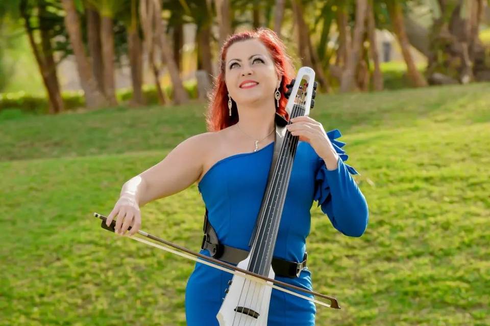 Cellist Julieta