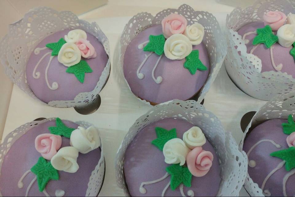 Cupcakes lila boda