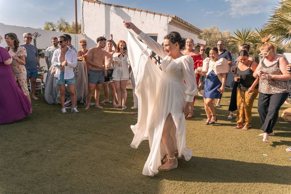 Novia bailando