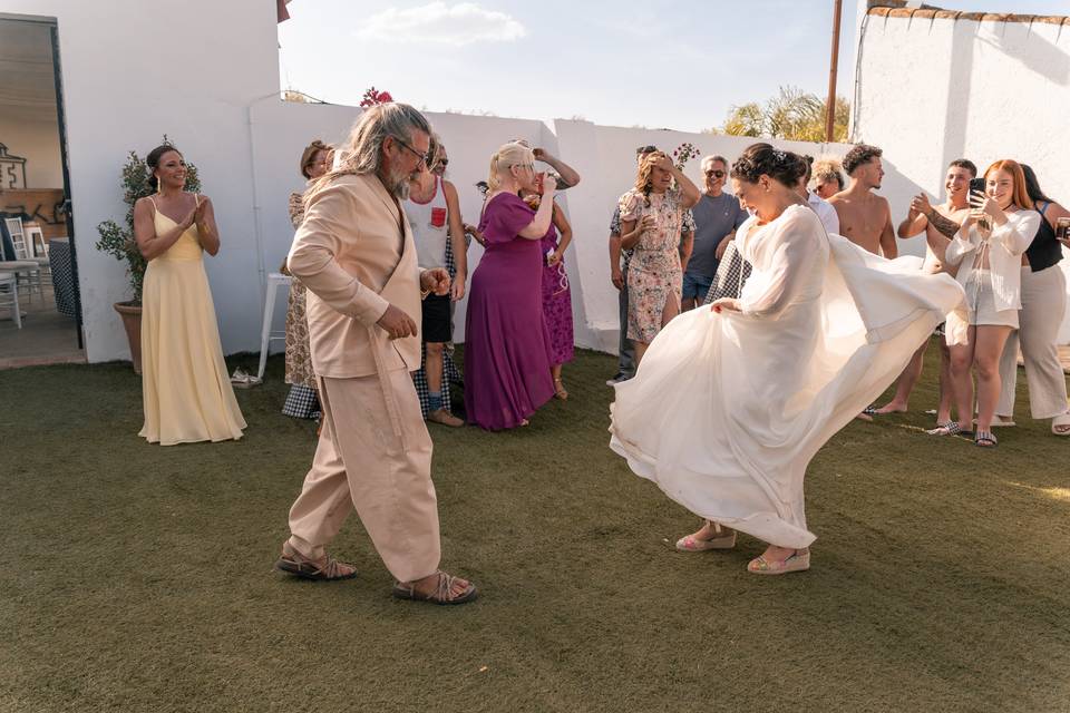 Inicio baile de los novios